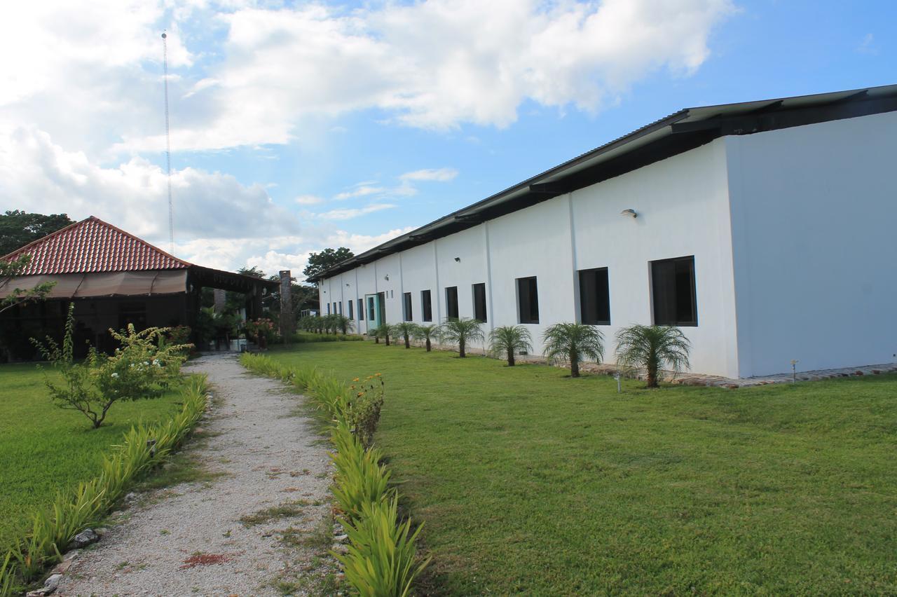 Real Primaveras Campestre Escarcega Exterior photo